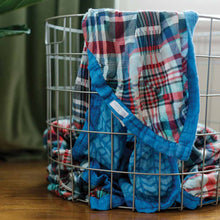 Load image into Gallery viewer, Billy Forever Blanket on a dog cage
