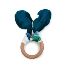Load image into Gallery viewer, Clover teething ring - back
