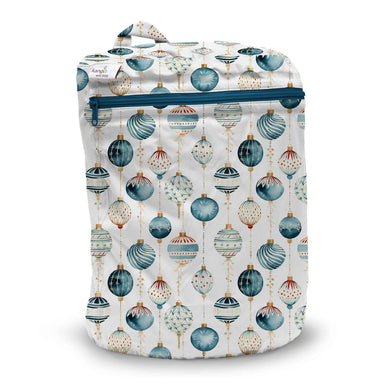 Kanga Care Wet Bag for cloth diapers in Christmas print called Glaskugeln with blue and red ornament pattern on a white background